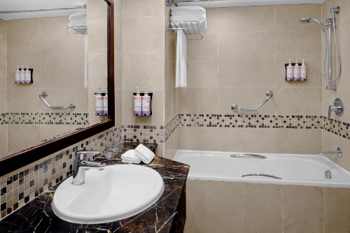 Movenpick Hotel Karachi image 27