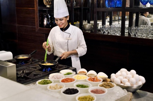 Movenpick Hotel Karachi image 6